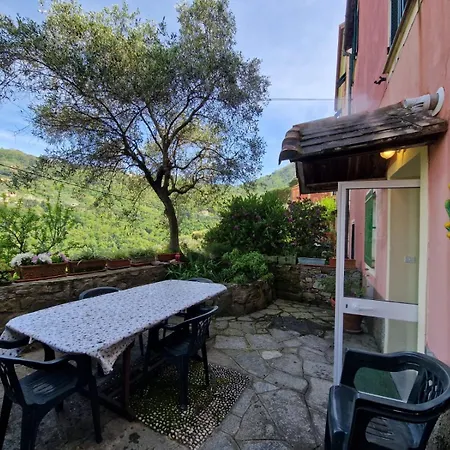 Un Giardino Su Camogli By World סן רוקו